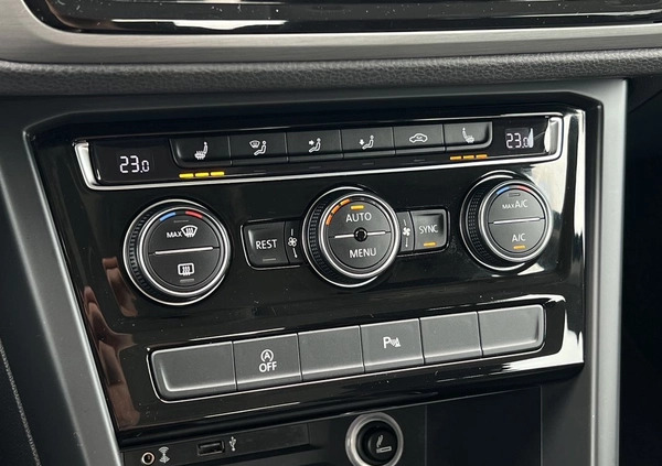Volkswagen Touran cena 61900 przebieg: 112613, rok produkcji 2016 z Krynica-Zdrój małe 781